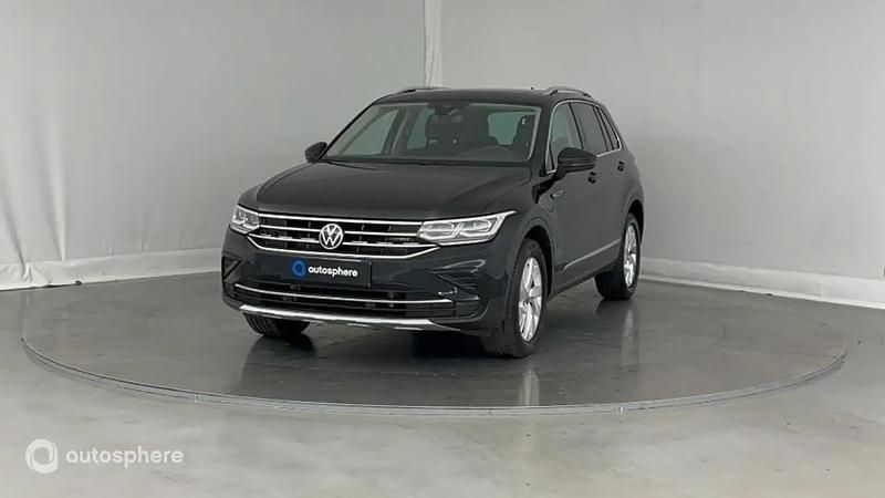 Utilisé 2023 VW Tiguan Elegance SUV | 34 299 € (Bon prix) - Image 1/4