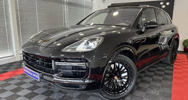 Utilisé 2018 Porsche Cayenne Turbo SUV | 58 990 € (Prix assez cher) - Image 1/4