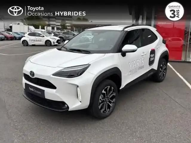 Blanc Utilisé 2025 Toyota Yaris Hybrid Design SUV | 28 990 € (Prix cher) - Image 1/4
