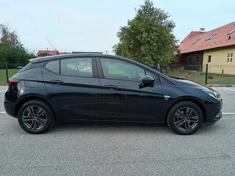 Noir Occasion 2009 Opel Astra Essentia Berline | 3 500 € - Image 1/4