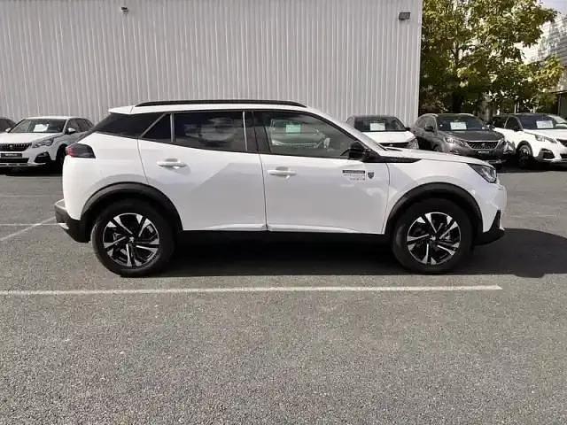 Occasion Peugeot e-2008 Allure 100 kW (136 ch) 2023 Blanc SUV
