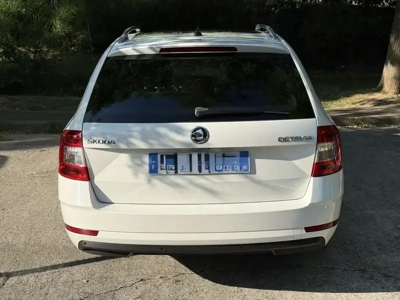 Utilisé 2019 Skoda Octavia Soleil Break | 9 800 € - Image 1/4