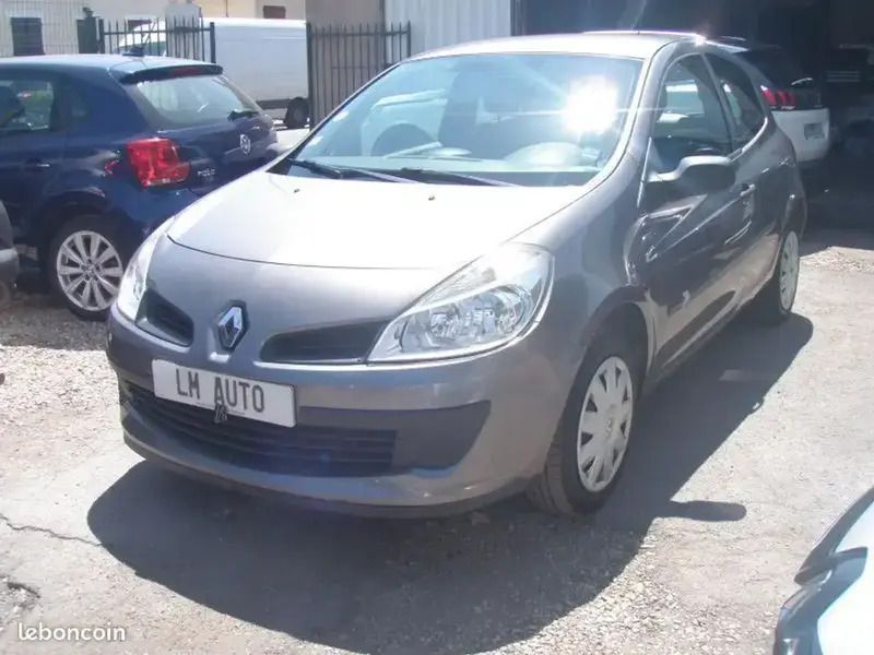 Gris Utilisé 2008 Renault Clio III Authentique Berline | 4 990 € (Prix juste) - Image 1/4