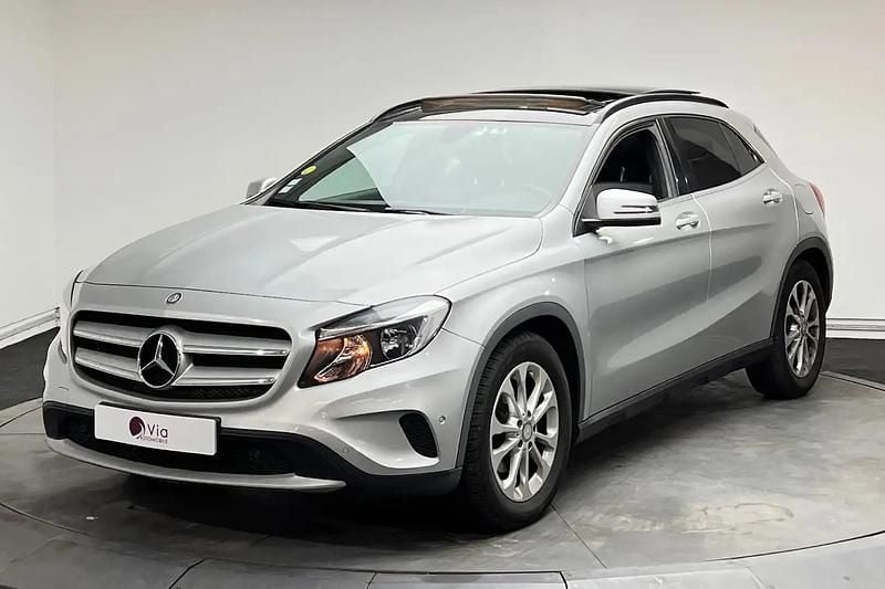 Gris Utilisé 2016 Mercedes GLA200 SUV | 17 490 € (Prix assez cher) - Image 1/4