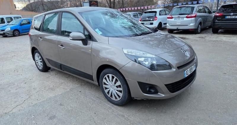 Occasion Renault Grand Scénic III 106 ch (77 kW) 2009 Monospace
