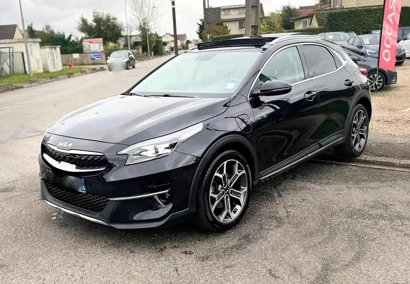 Noir Utilisé 2022 Kia Ceed Premium SUV | 17 990 € - Image 1/4