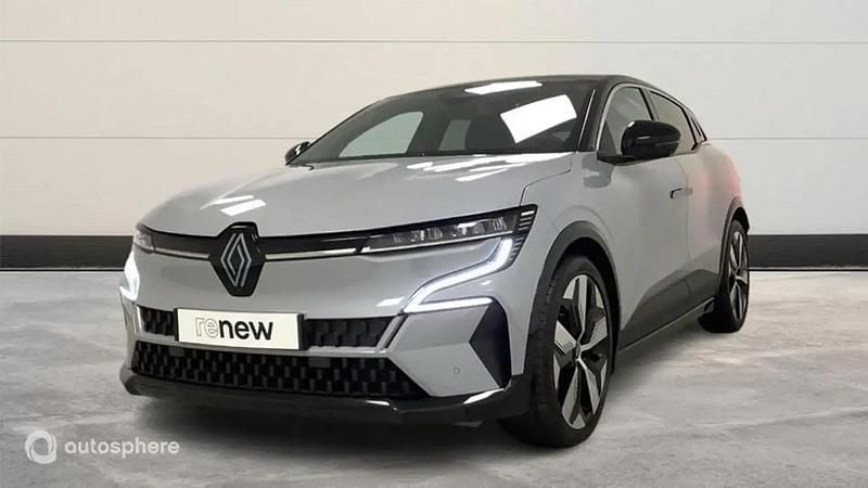 Gris Utilisé 2023 Renault Mégane Techno SUV | 26 999 € (Bon prix) - Image 1/4