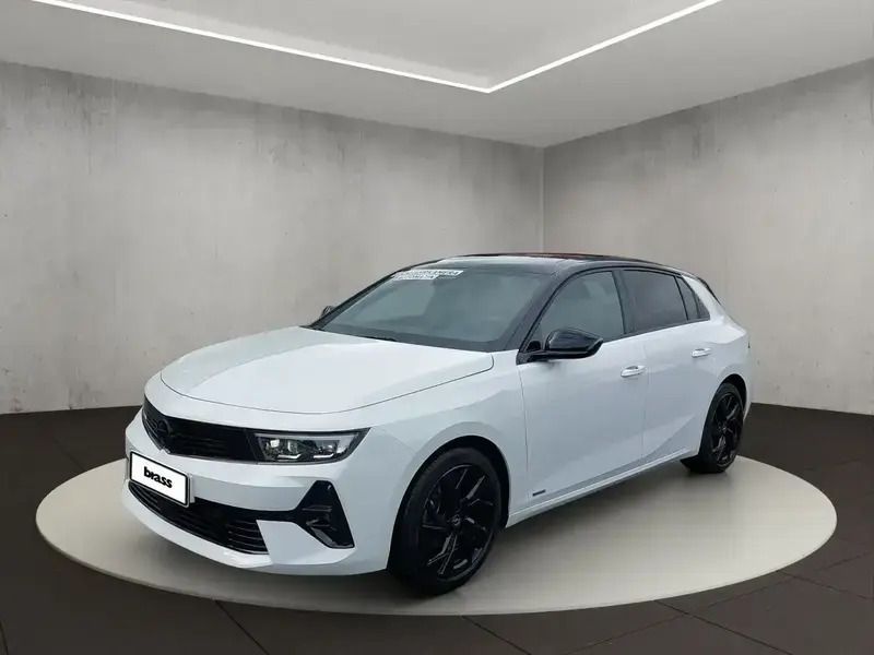 Blanc Utilisé 2023 Opel Astra Berline | 25 450 € (Prix assez cher) - Image 1/4
