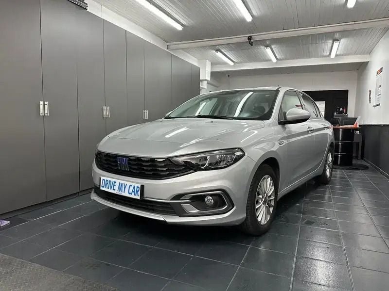 Gris Utilisé 2021 Fiat Tipo Life Berline | 10 690 € (Bon prix) - Image 1/4