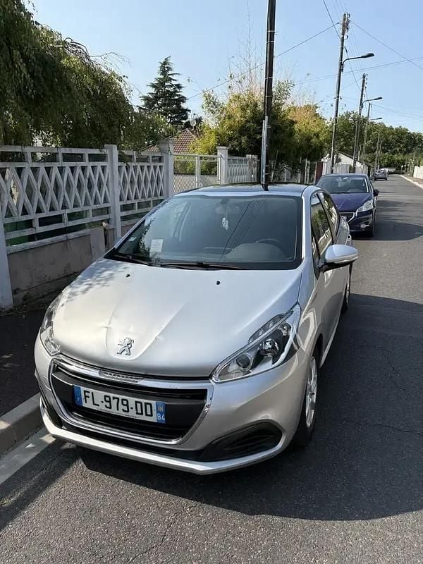 Utilisé 2016 Peugeot 208 Active Citadine | 8 200 € (Prix juste) - Image 1/4