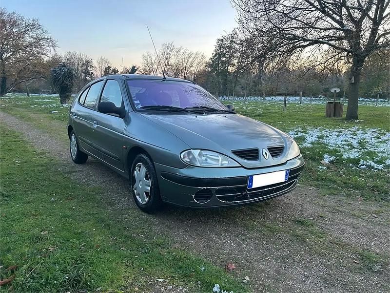 Occasion 2002 Renault Mégane Expression Berline | 1 650 € - Image 1/4