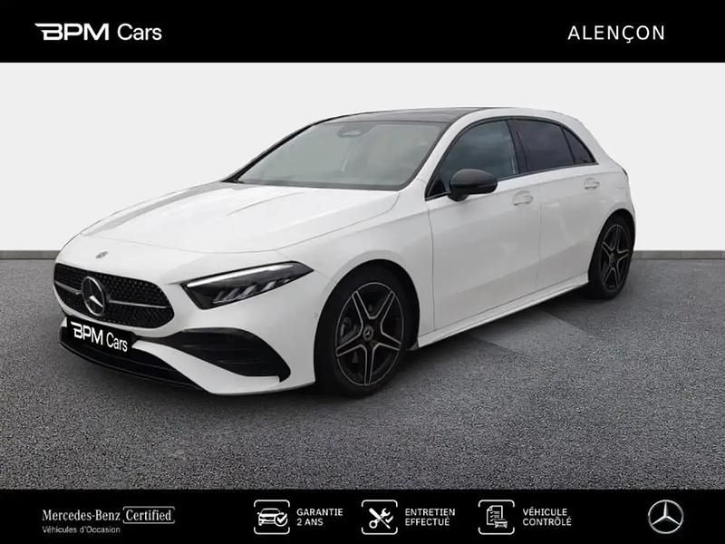 Blanc Utilisé 2025 Mercedes A180 AMG line Berline | 35 890 € (Prix juste) - Image 1/4
