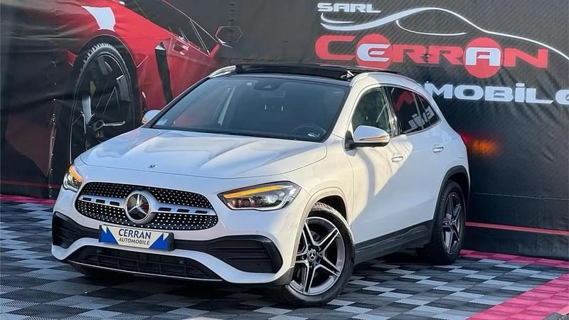 Blanc Occasion 2022 Mercedes GLA200 AMG line SUV | 34 990 € (Bon prix) - Image 1/4