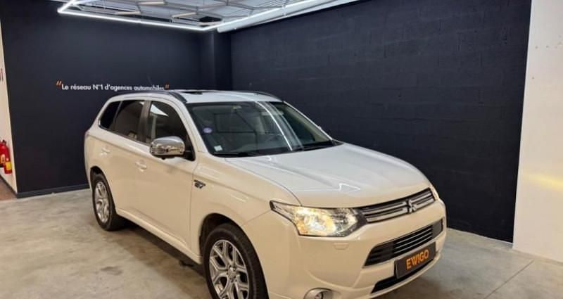 Utilisé 2015 Mitsubishi Outlander P-HEV Instyle | 12 790 € (Prix juste) - Image 1/4
