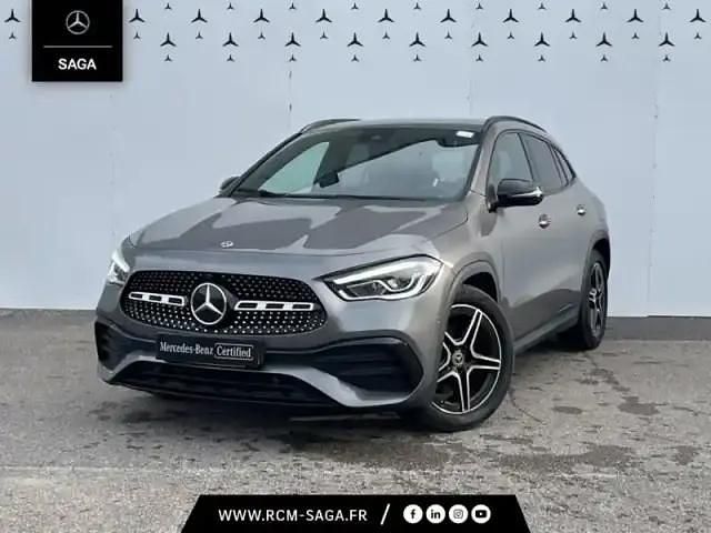 Gris foncé Occasion 2023 Mercedes GLA200 AMG line SUV | 38 900 € (Prix juste) - Image 1/4