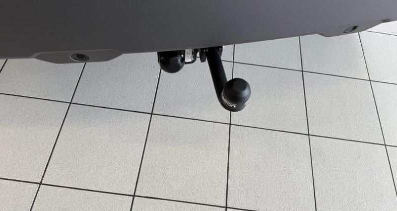 Image 3/4
