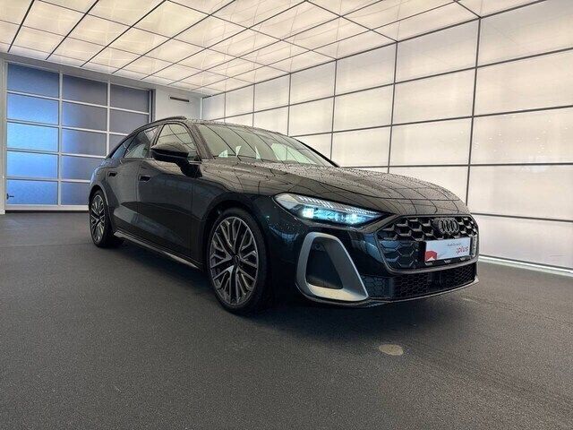Noir mythic métallisé Utilisé 2025 Audi A5 Design Coupé | 74 990 € - Image 1/4