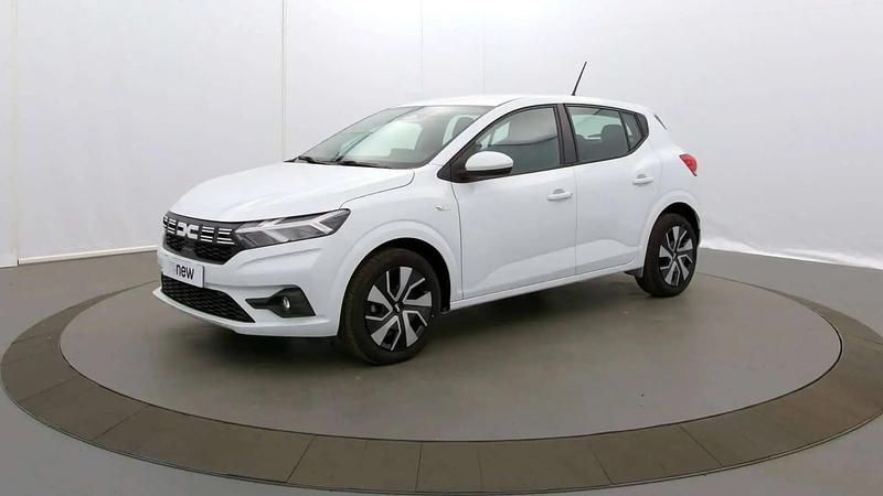 Blanc Utilisé 2024 Dacia Sandero Expression Citadine | 14 799 € (Prix juste) - Image 1/4