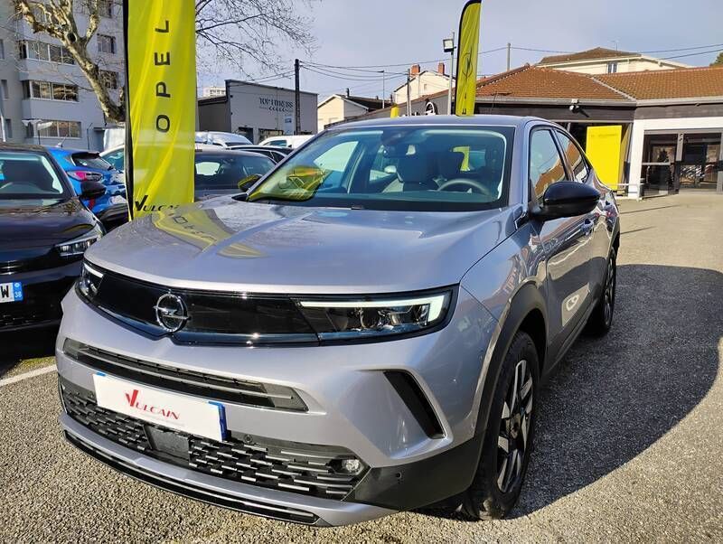 Gris Utilisé 2024 Opel Mokka SUV | 20 890 € (Prix juste) - Image 1/3