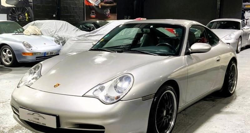 Gris Occasion 2001 Porsche 911 Carrera Coupé | 32 990 € (Prix juste) - Image 1/4