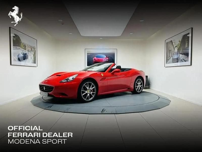Rouge Occasion 2010 Ferrari California Cabriolet | 129 900 € - Image 1/4