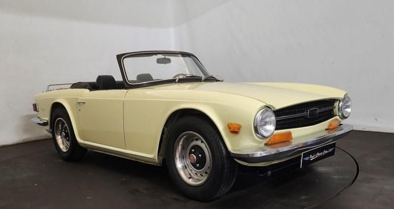 Jaune Occasion 1971 Triumph TR6 Cabriolet | 27 500 € - Image 1/4