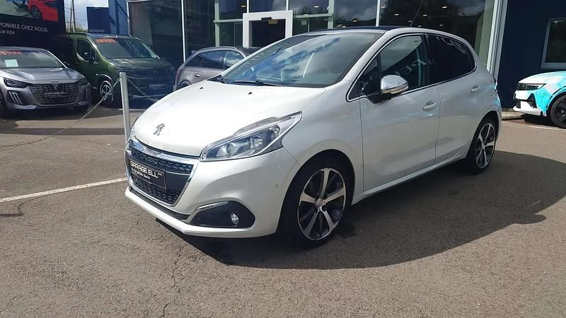 Blanc Utilisé 2016 Peugeot 208 Citadine | 9 900 € (Prix cher) - Image 1/4