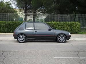 Occasion Peugeot 205 GTi 128 ch (94 kW) 1988 Gris Citadine