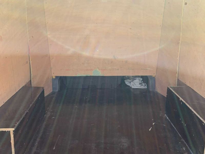 Image 3/4