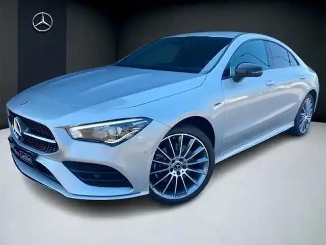 Gris Utilisé 2020 Mercedes E250 AMG line Coupé | 31 988 € (Prix juste) - Image 1/4