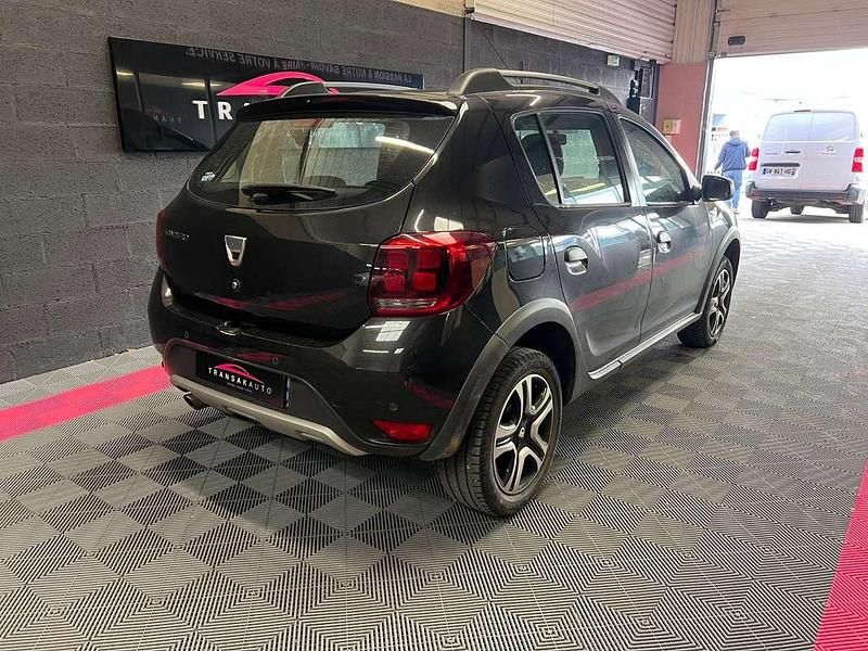 Occasion Dacia Sandero Stepway 90 ch (66 kW) 2018 Noir Berline