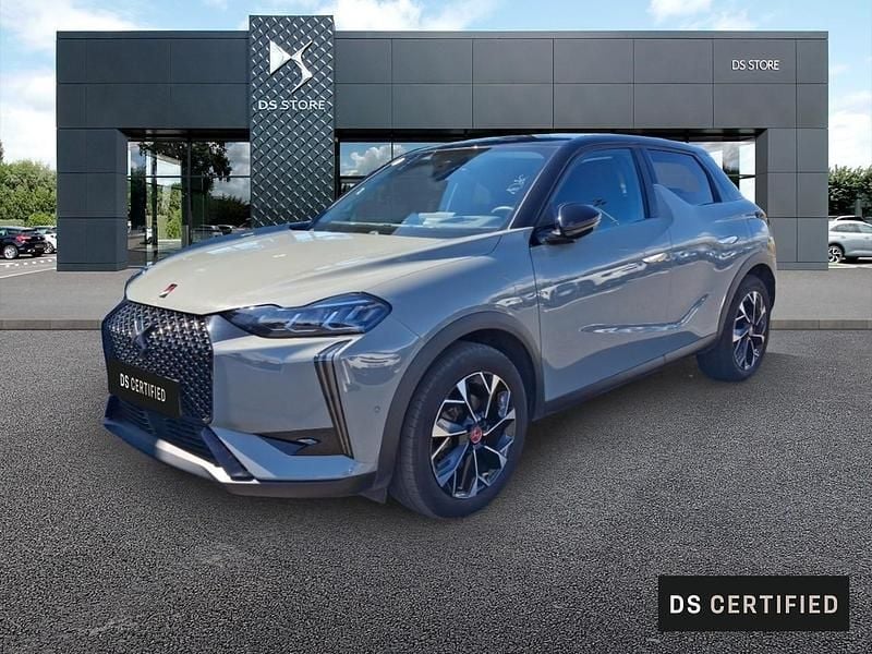 Gris Utilisé 2023 DS Automobiles DS3 Crossback E-Tense Performance Line Plus SUV | 25 990 € (Prix juste) - Image 1/4