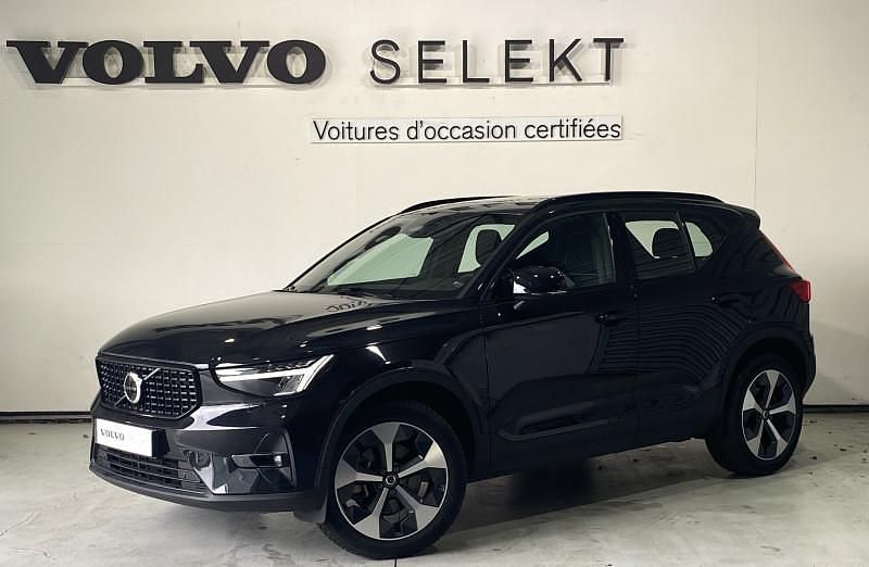 Noir onyx métallisé Occasion 2022 Volvo XC40 Ultimate SUV | 31 900 € - Image 1/4
