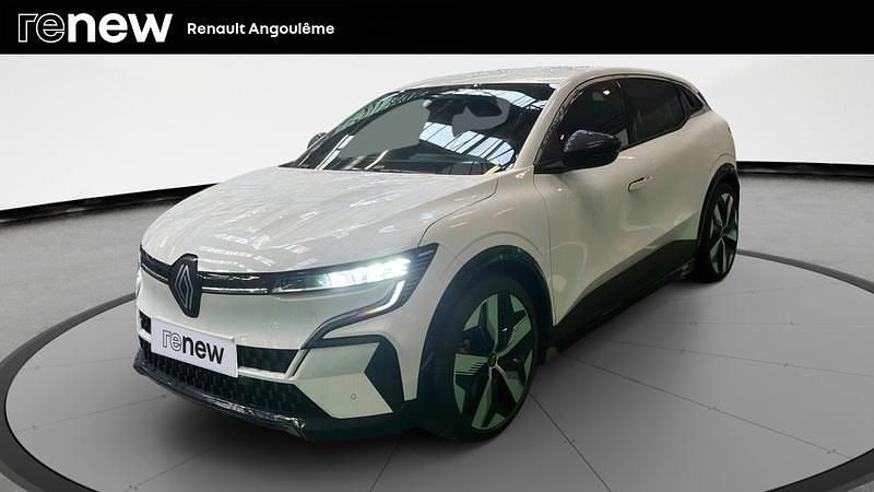 Blanc Occasion 2022 Renault Megane E-Tech Techno Berline | 23 990 € (Prix juste) - Image 1/4