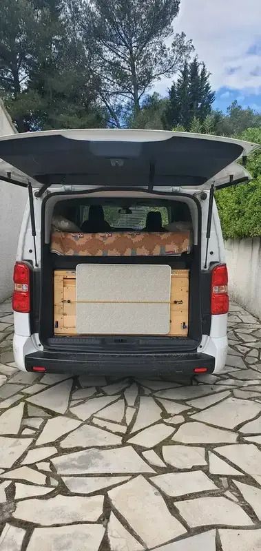 Image 2/4