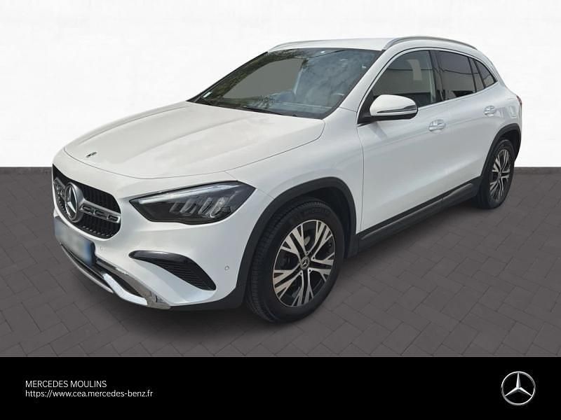 Noir Utilisé 2023 Mercedes GLA200 Progressive SUV | 35 980 € (Prix juste) - Image 1/4