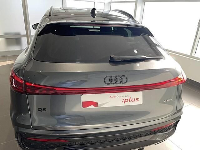 Nouvelle Audi Q5 Sportback Design 299 ch (219 kW) 2025 Gris daytona nacré SUV