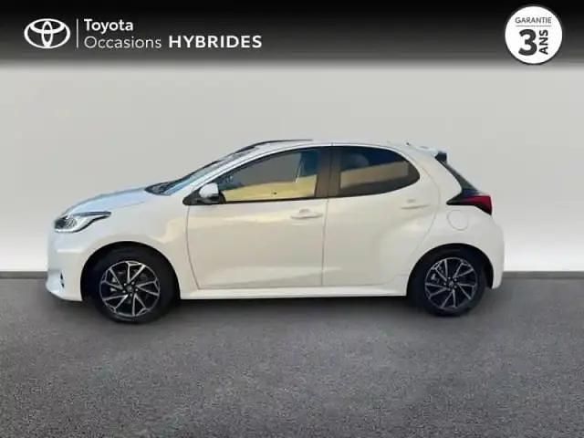 Occasion Toyota Yaris Hybrid Design 116 ch (85 kW) 2023 Blanc Berline