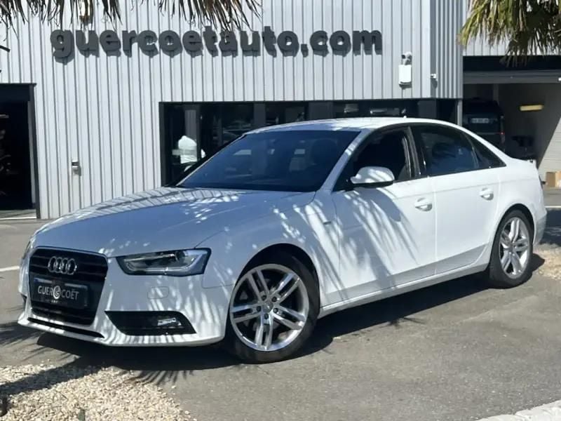 Blanc Utilisé 2012 Audi A4 S-Line Berline | 14 990 € (Prix juste) - Image 1/4