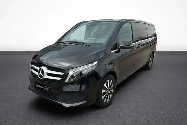 Obsidianschwarz metallic Utilisé 2023 Mercedes V300 Monospace | 75 991 € - Image 1/4