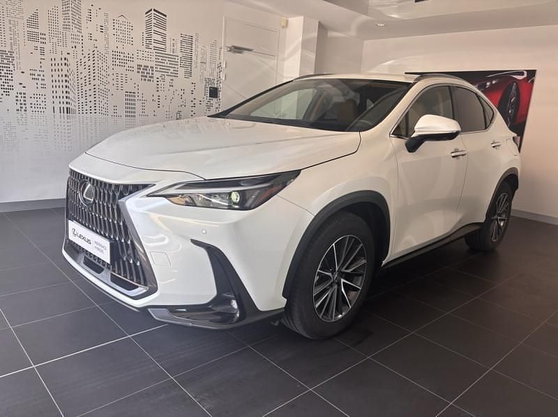 Utilisé 2023 Lexus NX450h+ SUV | 52 900 € (Prix assez cher) - Image 1/4