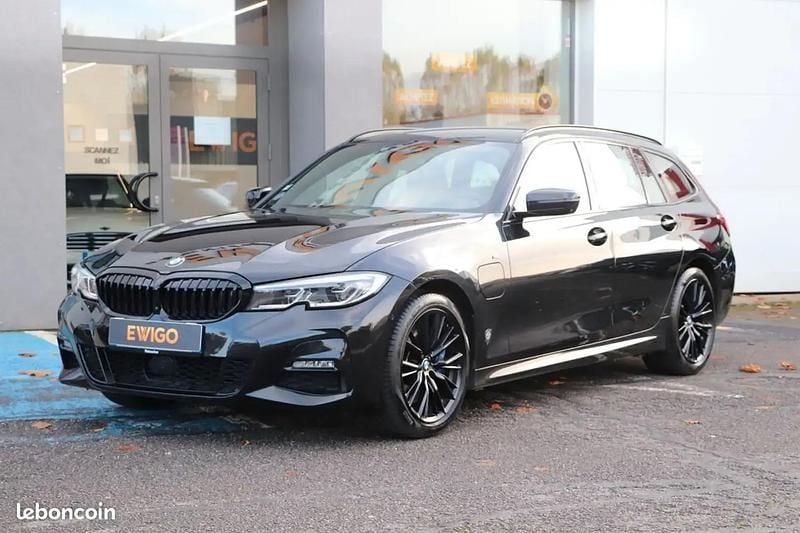 Noir Occasion 2021 BMW 330e M Sport Break | 30 990 € (Bon prix) - Image 1/4