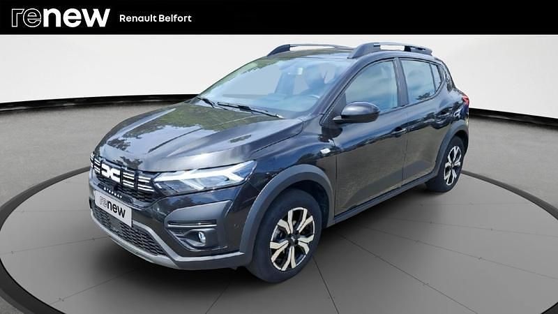 Noir Utilisé 2024 Dacia Sandero Expression Citadine | 15 999 € (Prix juste) - Image 1/4