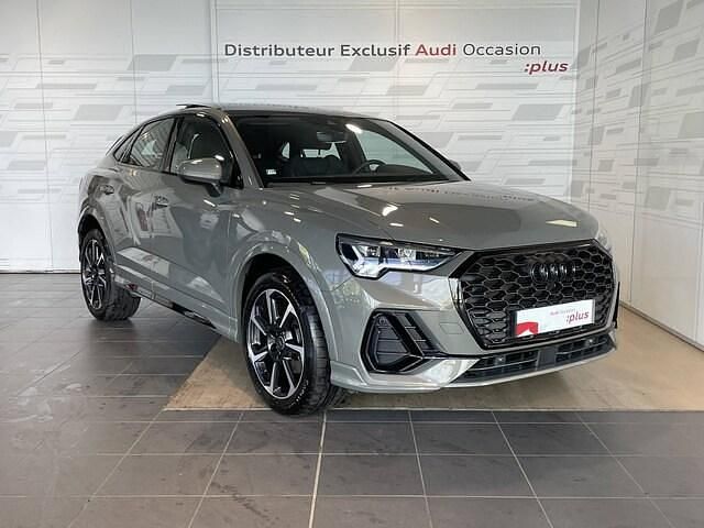 Gris chronos métallisé Utilisé 2024 Audi Q3 Sportback S-Line SUV | 51 990 € - Image 1/4