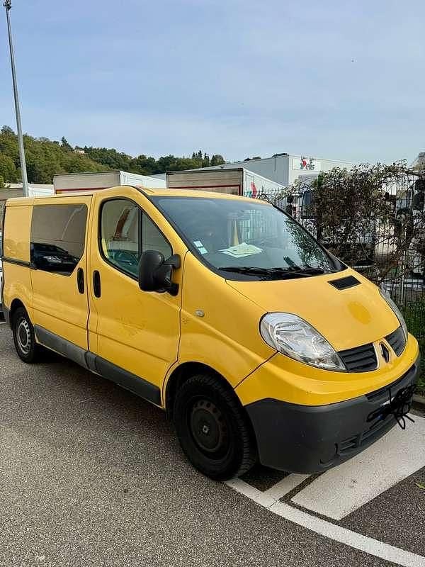 Occasion Renault Trafic 90 ch (66 kW) 2014 Monospace