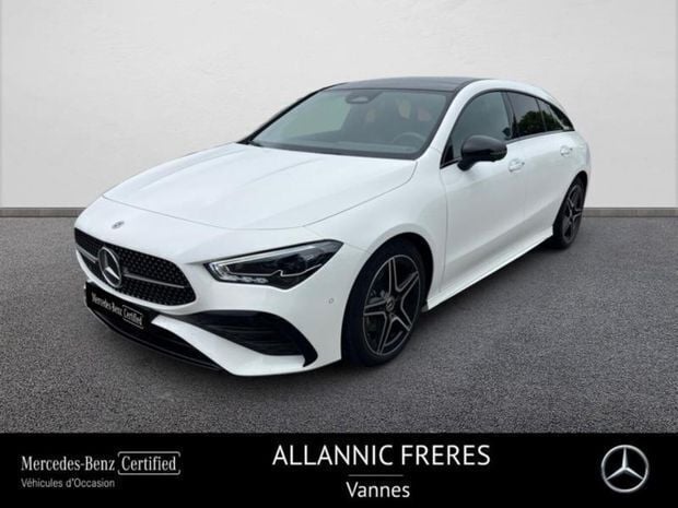 Blanc Utilisé 2025 Mercedes CLA180 AMG line Berline | 44 490 € - Image 1/4