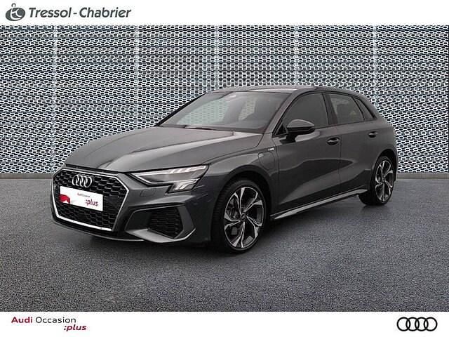 Gris daytona nacré Utilisé 2024 Audi A3 Sportback e-tron S-Line Citadine | 36 799 € (Prix juste) - Image 1/4