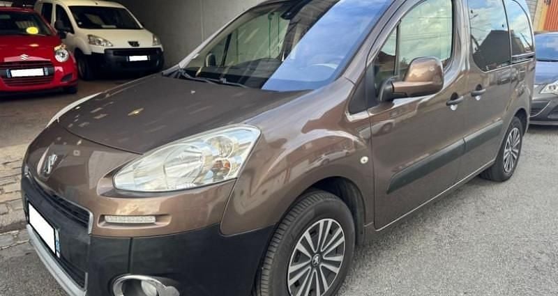 Utilisé 2013 Peugeot Partner Tepee Monospace | 8 590 € - Image 1/4