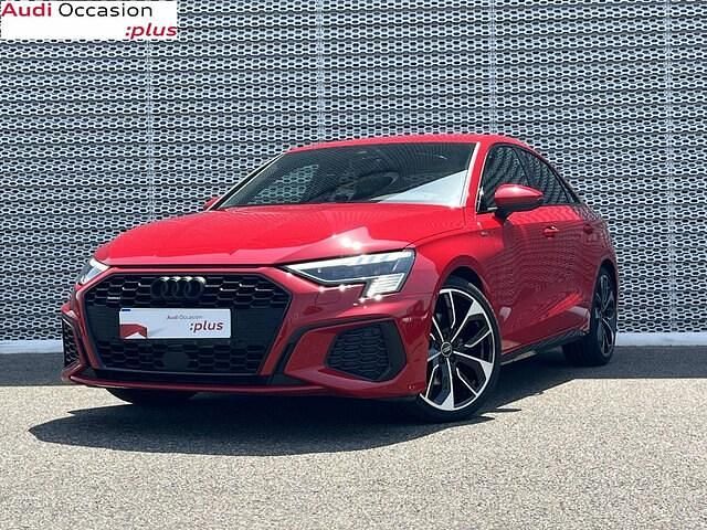 Rouge tango métallisé Occasion 2022 Audi A3 S-Line Berline | 36 490 € - Image 1/4