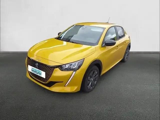 Peinture metallisee jaune faro Utilisé 2023 Peugeot e-208 Citadine | 17 490 € (Bon prix) - Image 1/4